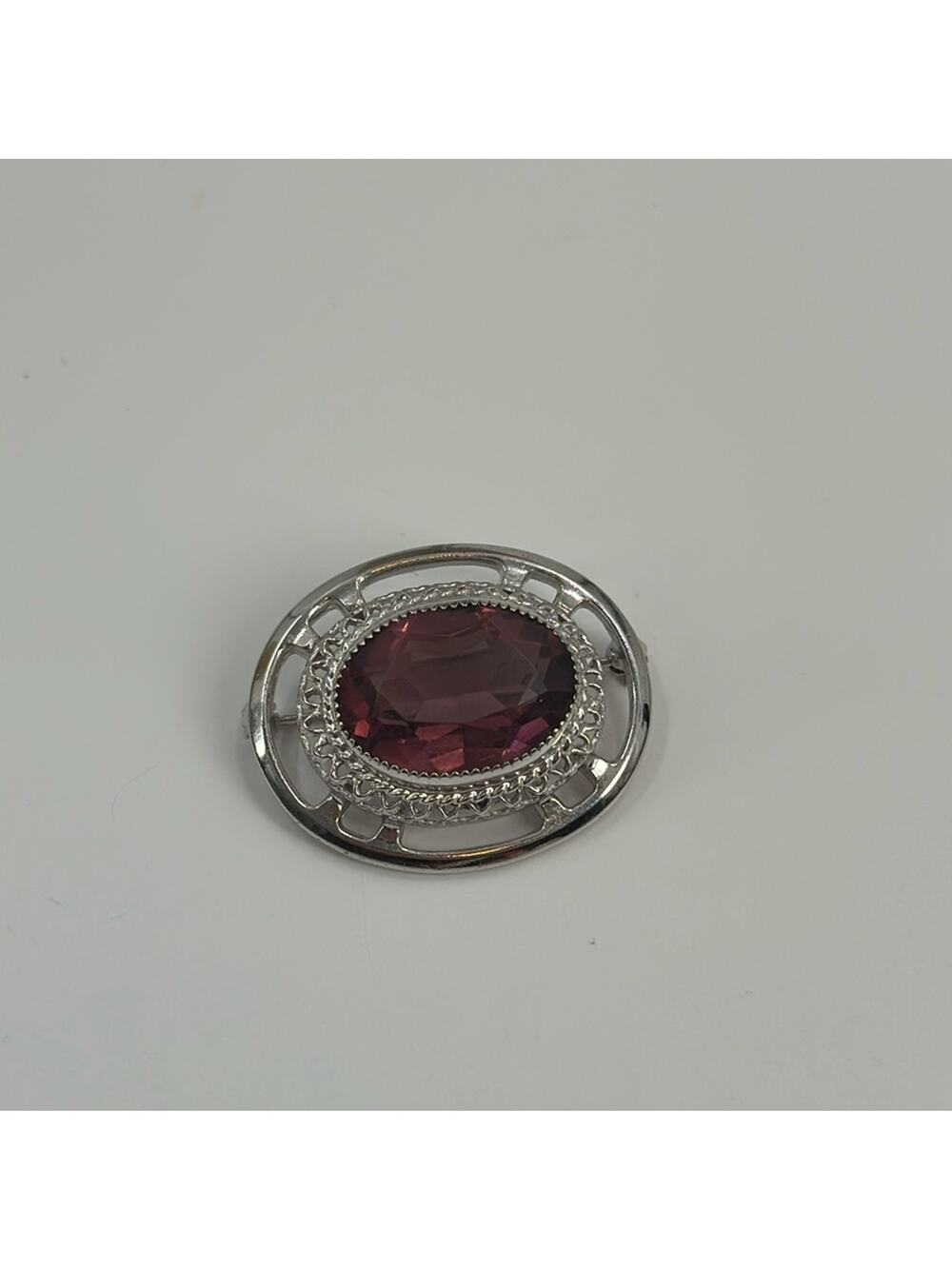 Danecraft Victorian style Sterling Purple Solitaire Faceted Stone Pin Brooch
